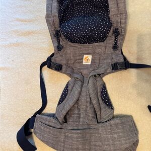 Ergobaby 360 Charcoal Carrier with Navy Polka Dots
